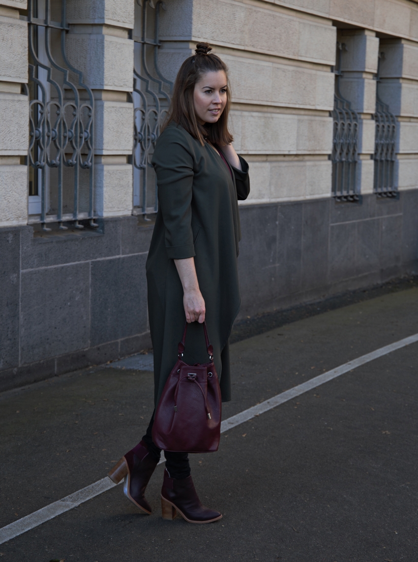 Sol Sana-Stiefeletten mit khaki Longcardigan - LA MODE ET MOI, der Modeblog aus Köln