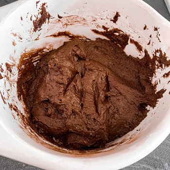 Glutenfreie Erdnussbutter Brownies mit Himbeeren - LA MODE ET MOI, der Zöliakieblog