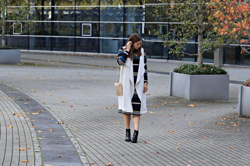 Geripptes Midi-Kleid im angesagten Streifen-Look - La Mode et Moi, der Modeblog aus Köln