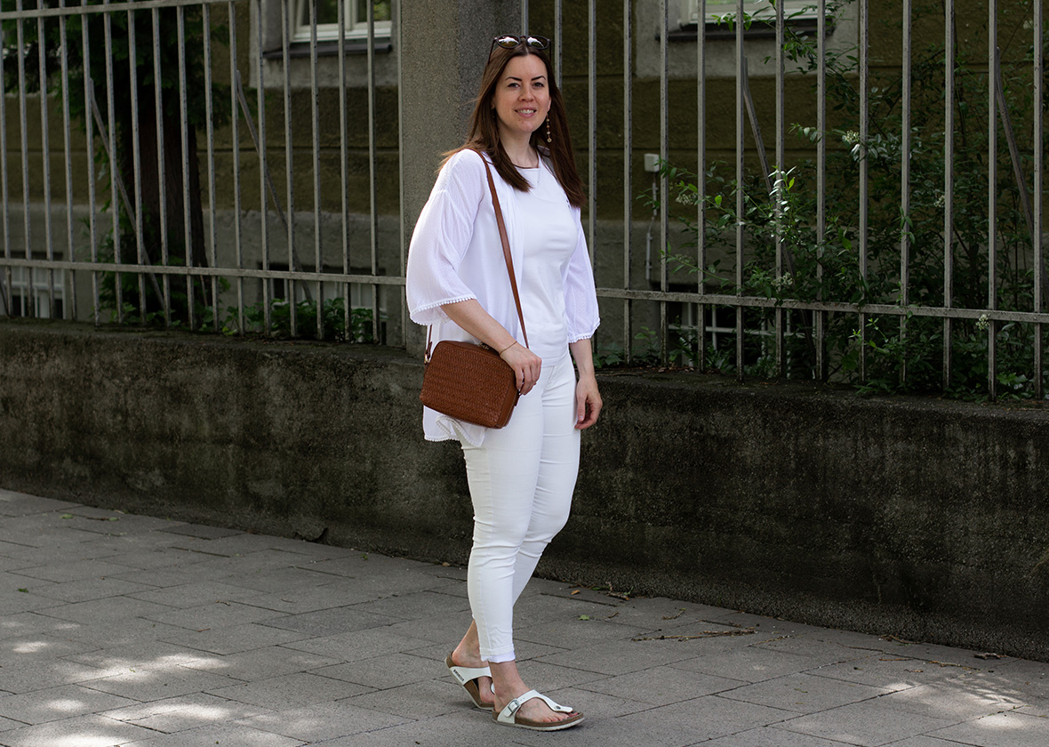 All White Look für den Sommer - THE BUTTON by Emilie, der Modeblog