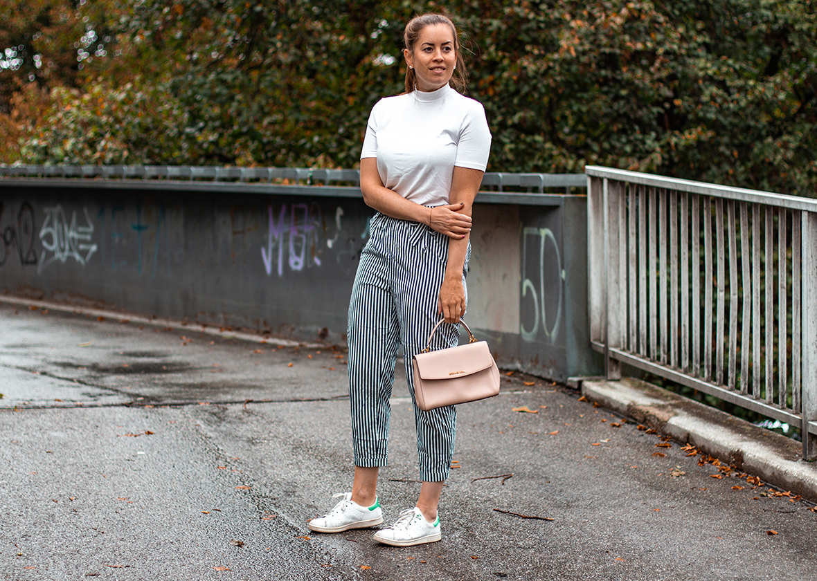 Spätsommer Outfit mit Paperbag-Hose - THE BUTTON by Emilie, der Modeblog